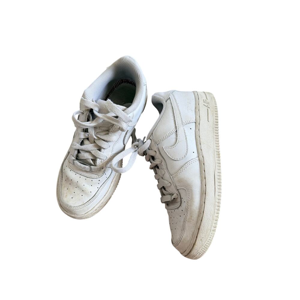 Classic Nike Air Force 1 LE Triple White Sneakers 4Y/5.5